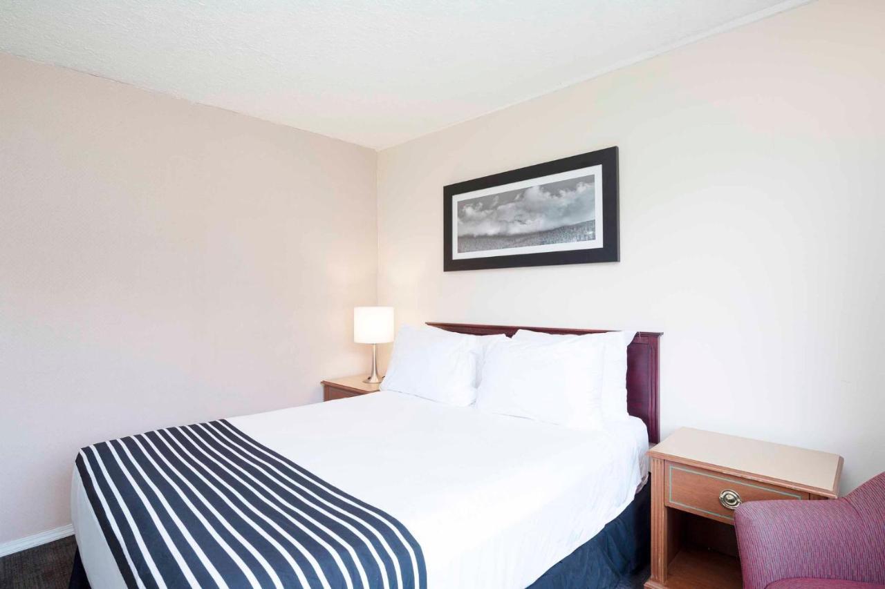 Sandman Inn Mcbride Εξωτερικό φωτογραφία